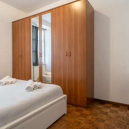 Large Family Apartment In A Fresh Area Of Lecco Exterior photo