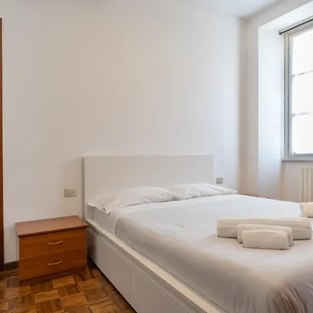 Large Family Apartment In A Fresh Area Of Lecco Exterior photo